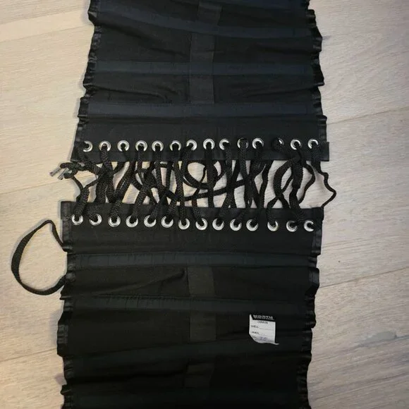 Corset - Picture 2 of 4